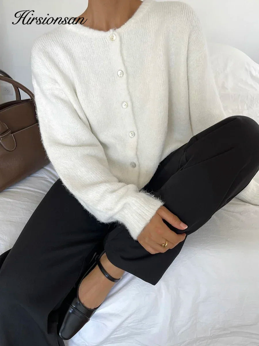 Women’s Elegant Long Sleeve Sweater – Soft Knit Pullover Top