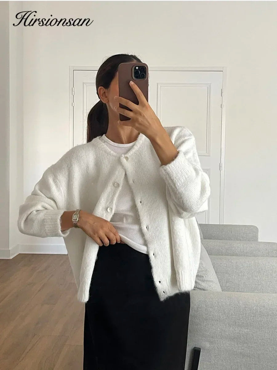 Women’s Elegant Long Sleeve Sweater – Soft Knit Pullover Top